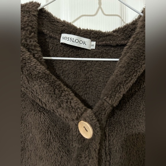 Misslook brown fuzzy house coat with hood pockets button up sz small - Picture 2 of 5